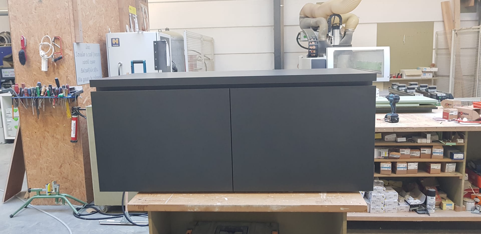 Kleine balie school Landen - Vrago Interieur